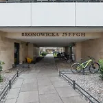Bronowicka Modern By Bookinghost *